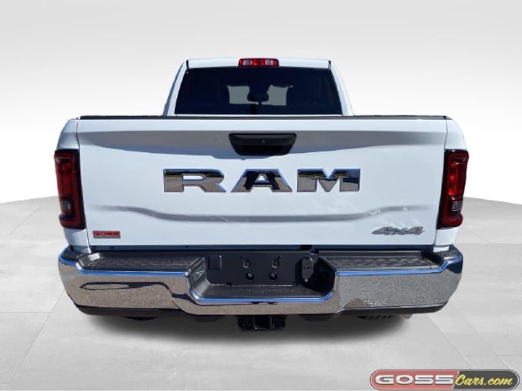 New 2026 Ram 2500 TRADESMAN CREW CAB 4X4 6'4 BOX Pickup