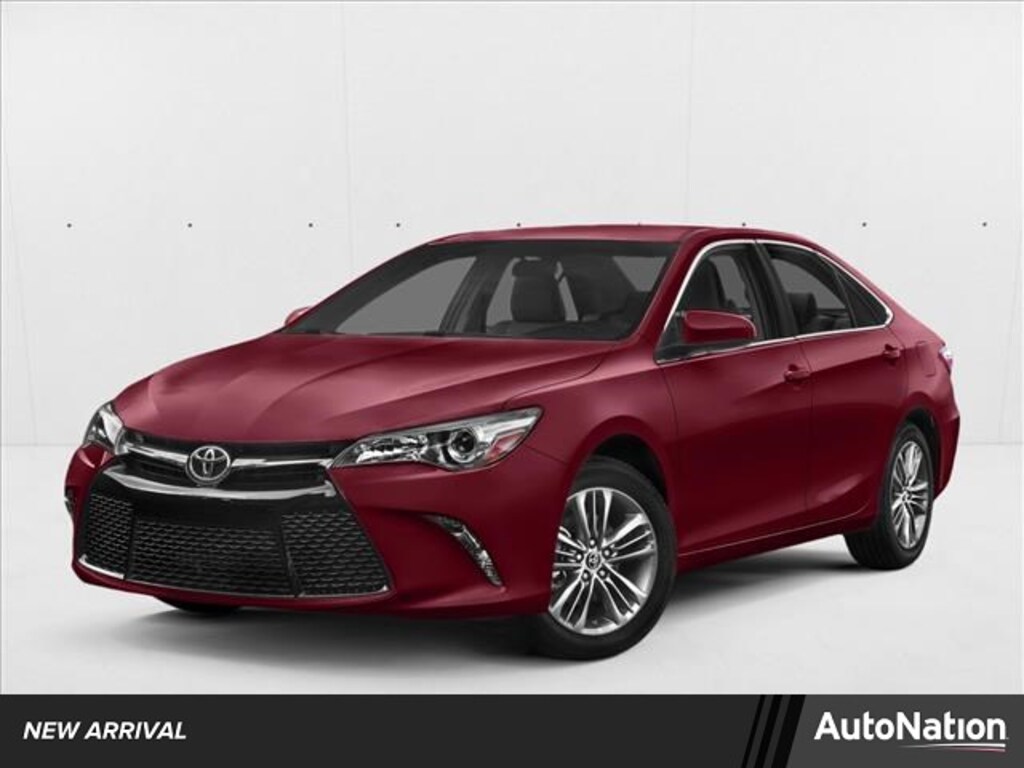 Used 2016 Toyota Camry SE Sedan