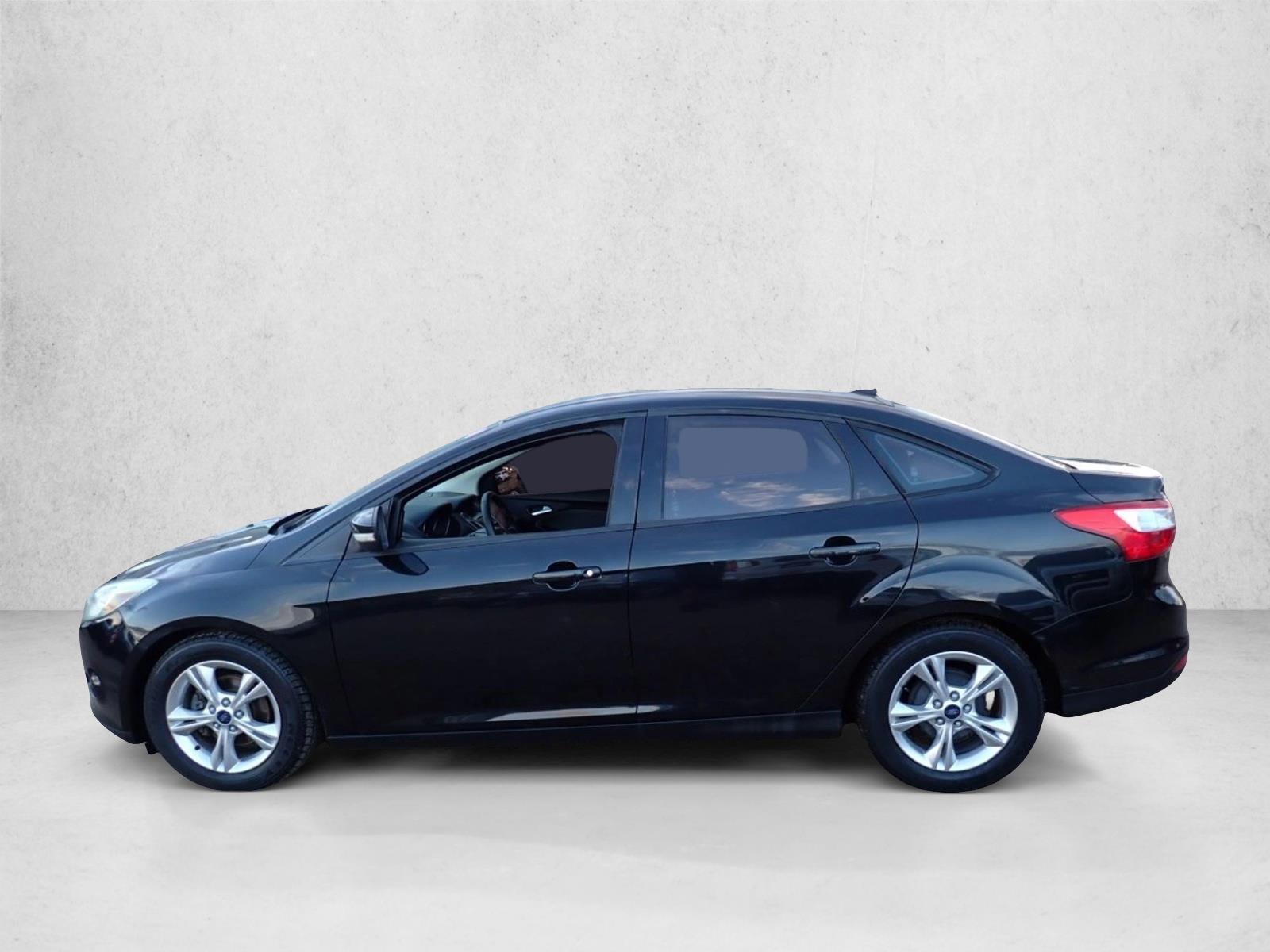 Used 2014 Ford Focus SE with VIN 1FADP3F28EL275005 for sale in Centennial, CO