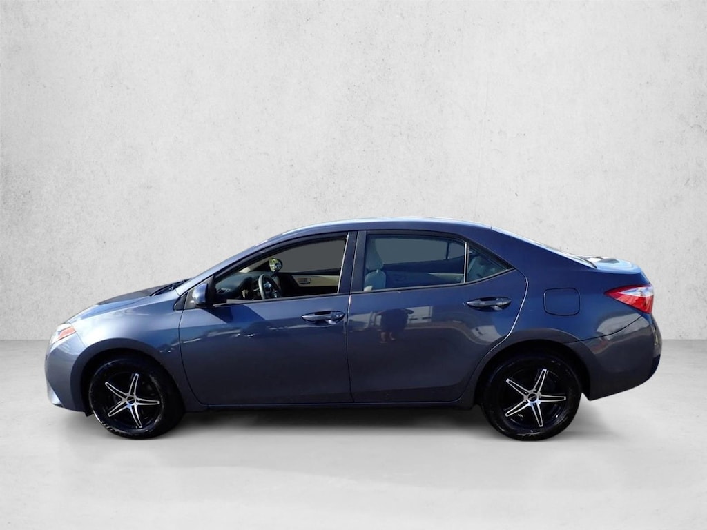 Used 2015 Toyota Corolla LE Sedan