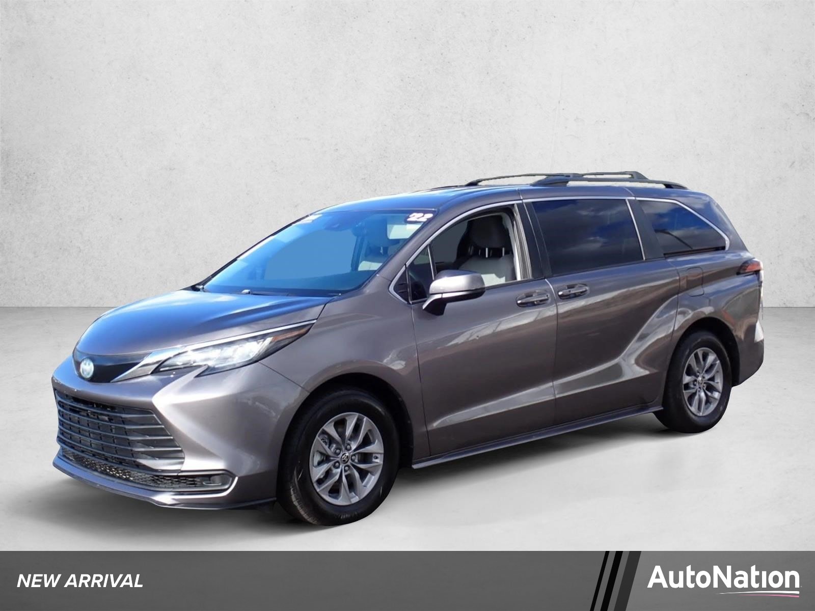 2022 Toyota Sienna LE