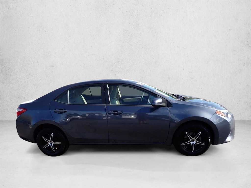 Used 2015 Toyota Corolla LE Sedan