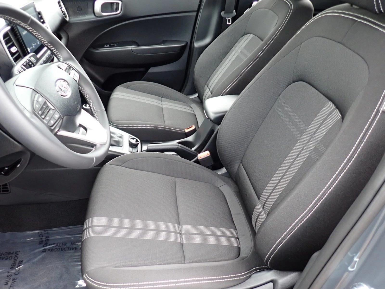 2026 Hyundai Venue SEL - Photo 12