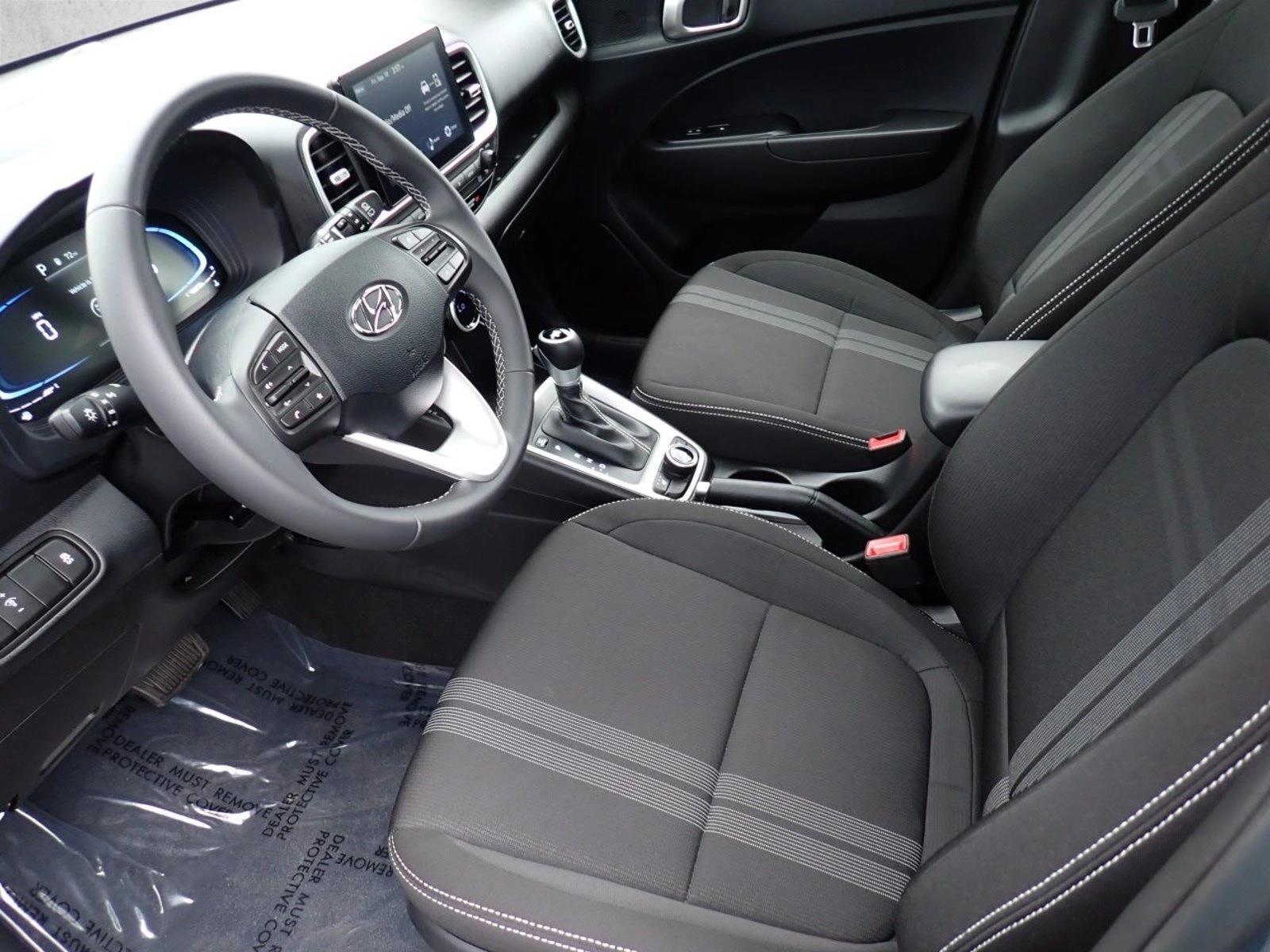 2026 Hyundai Venue SEL - Photo 11
