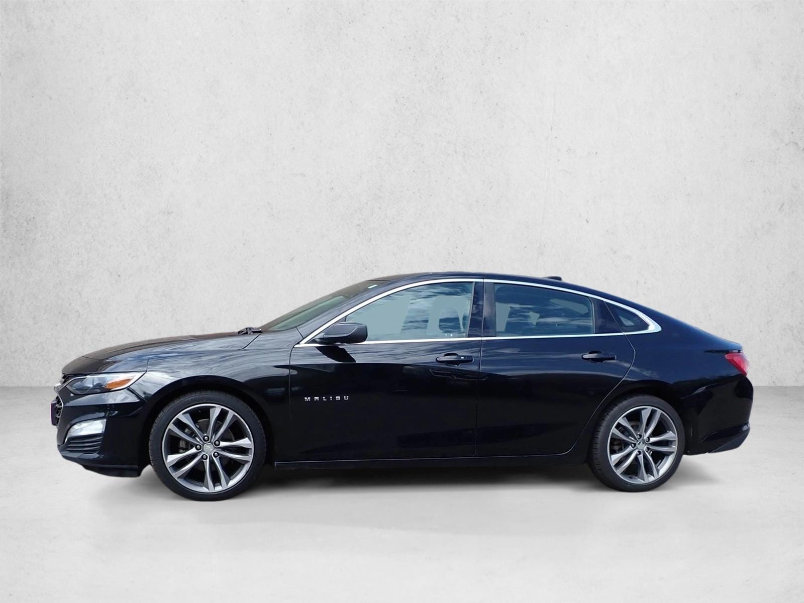 Used 2021 Chevrolet Malibu 1LT with VIN 1G1ZD5ST1MF067220 for sale in Golden, CO