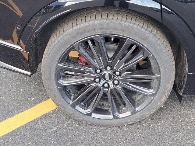 2026 Cadillac LYRIQ V Premium - Photo 5