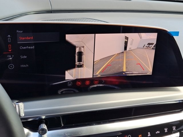 2026 Cadillac LYRIQ V Premium - Photo 16
