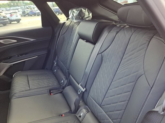 2026 Cadillac LYRIQ V Premium - Photo 23