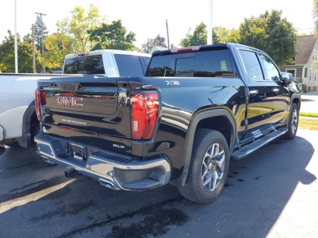 Used 2025 GMC Sierra 1500 SLT Truck