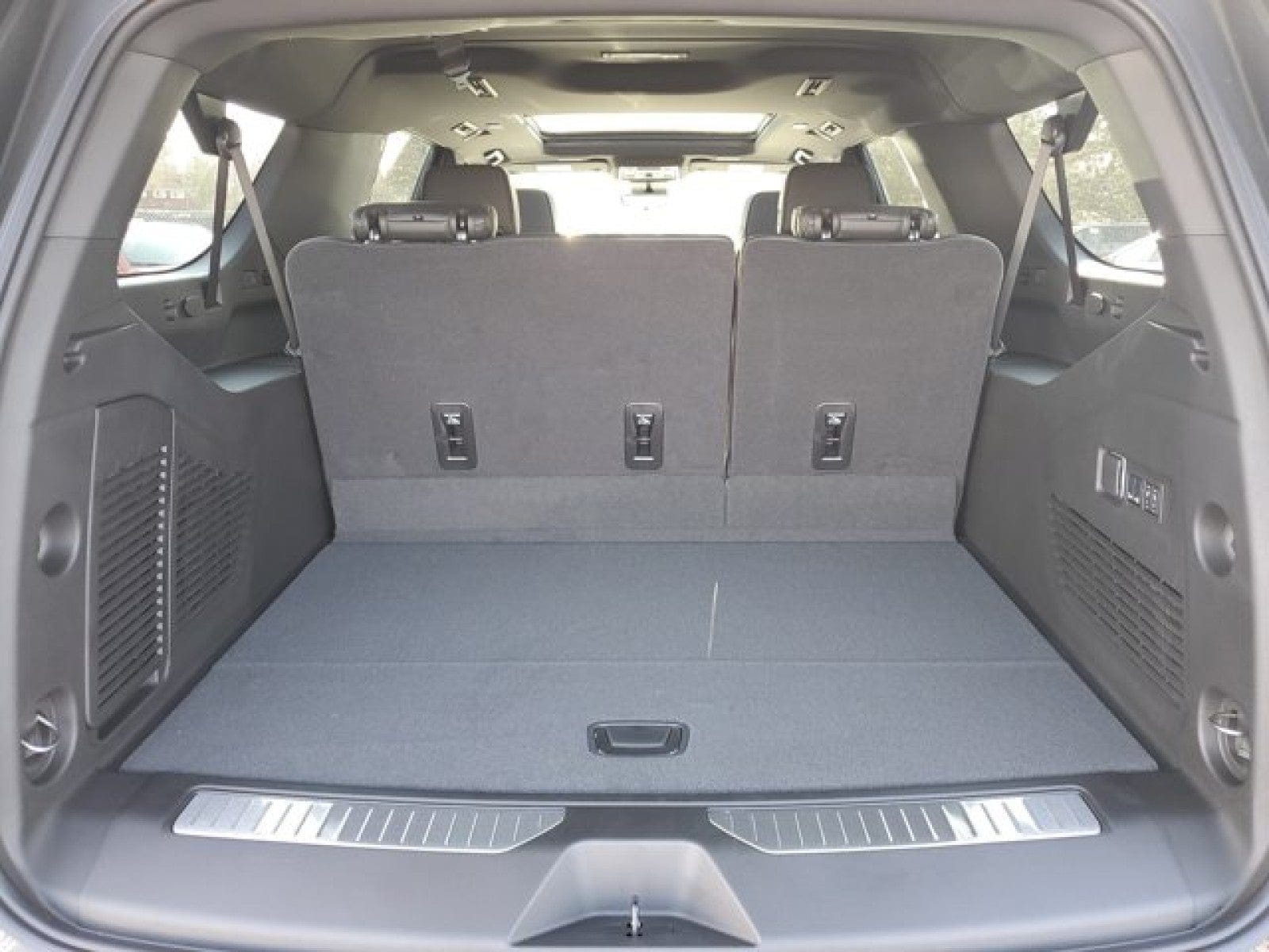 2025 Chevrolet Suburban High Country - Photo 64