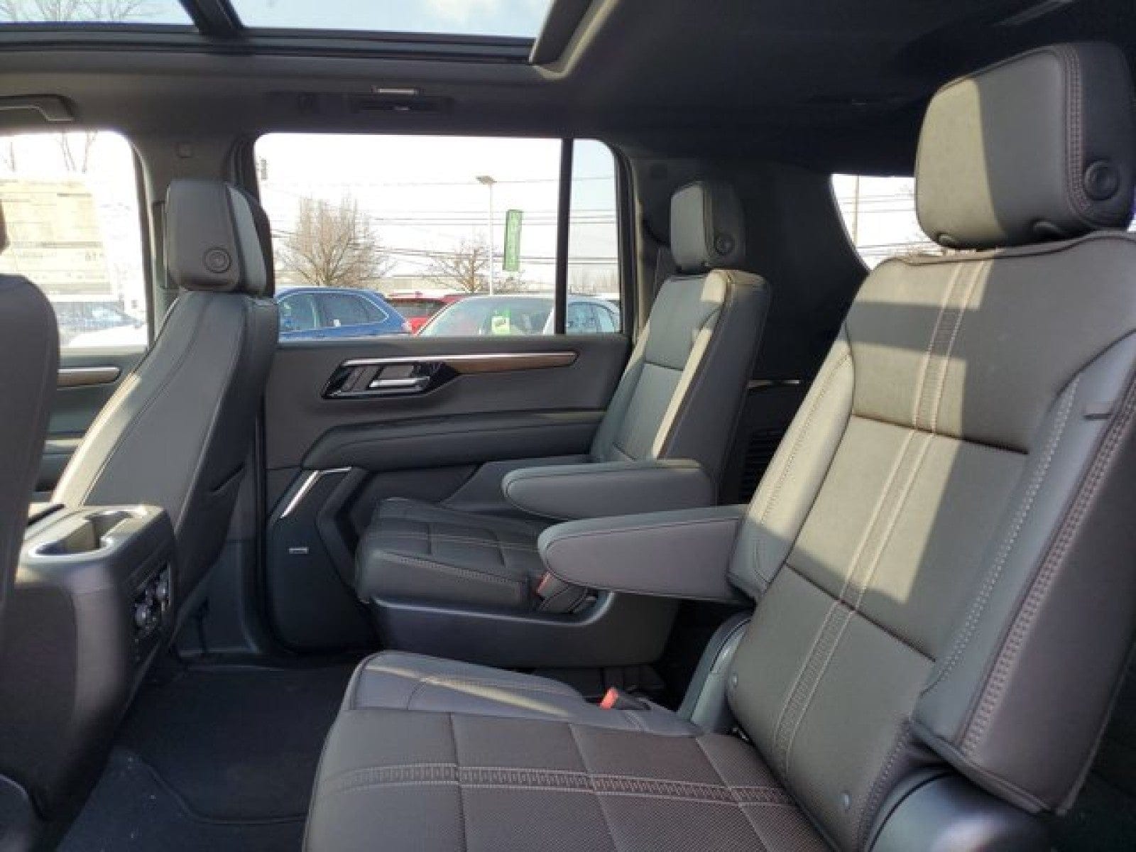 2025 Chevrolet Suburban High Country - Photo 63