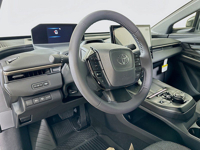 2026 Toyota bZ XLE - Photo 12