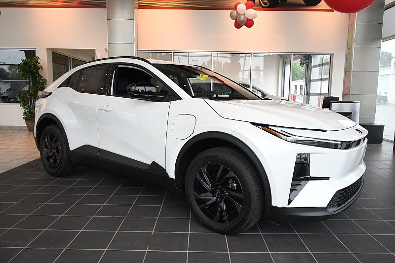 2026 Toyota C-HR SUV 