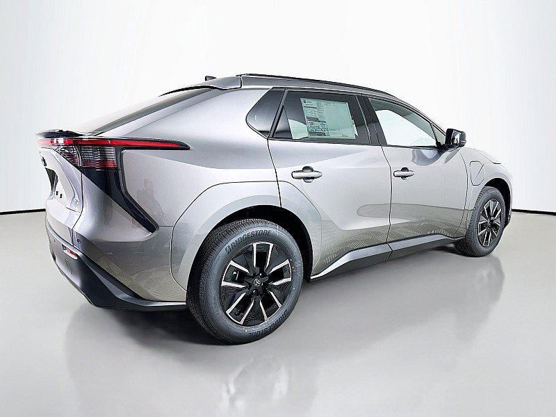 2026 Toyota bZ XLE - Photo 7