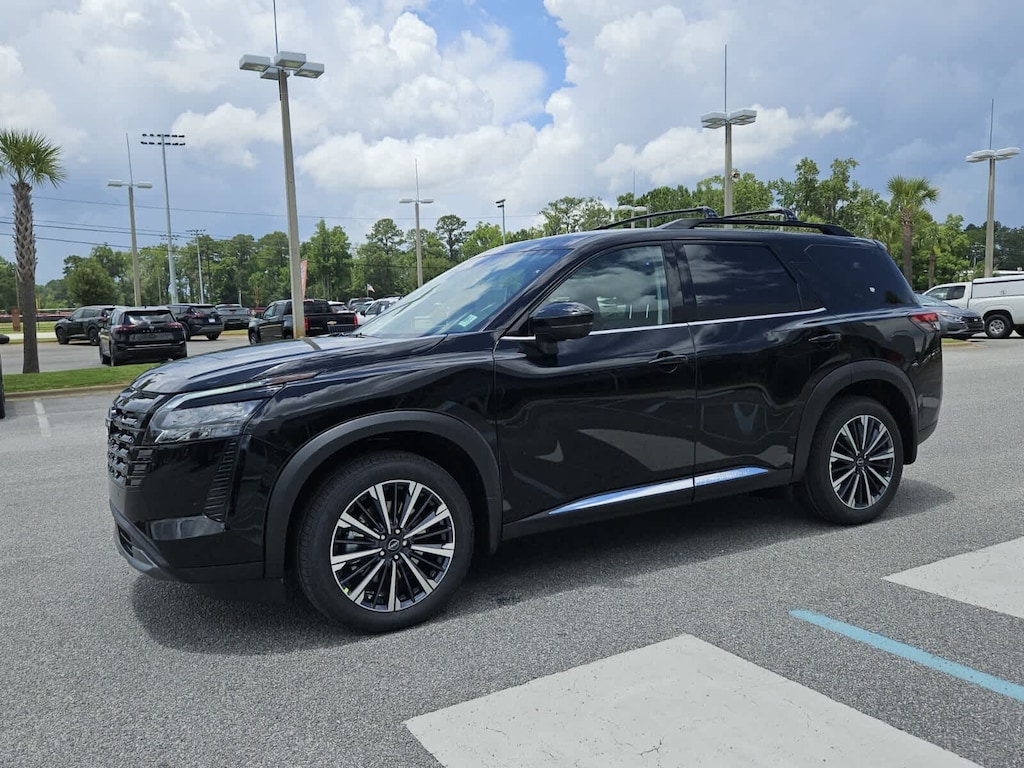 New 2026 Nissan Pathfinder Platinum SUV