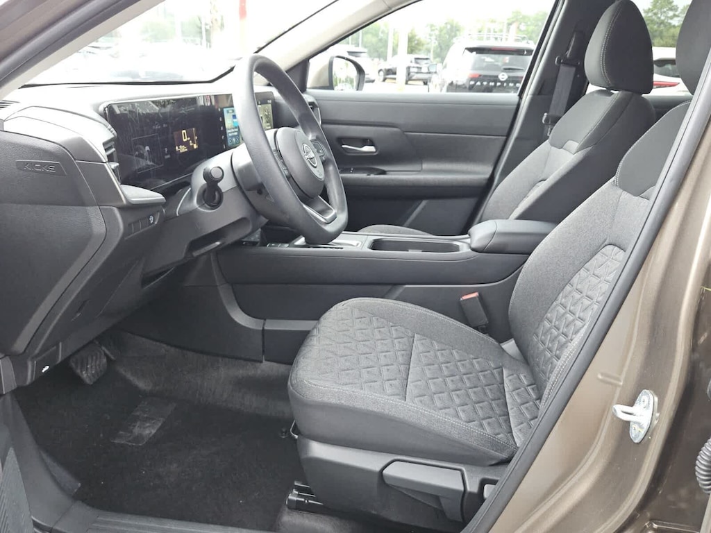 Used 2025 Nissan Kicks SV SUV