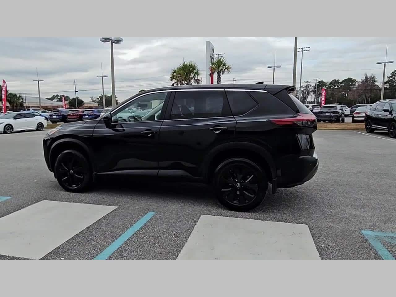 2023 Nissan Rogue SV - Photo 29