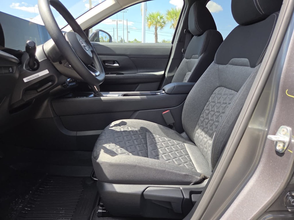 New 2027 Nissan Kicks SV Crossover