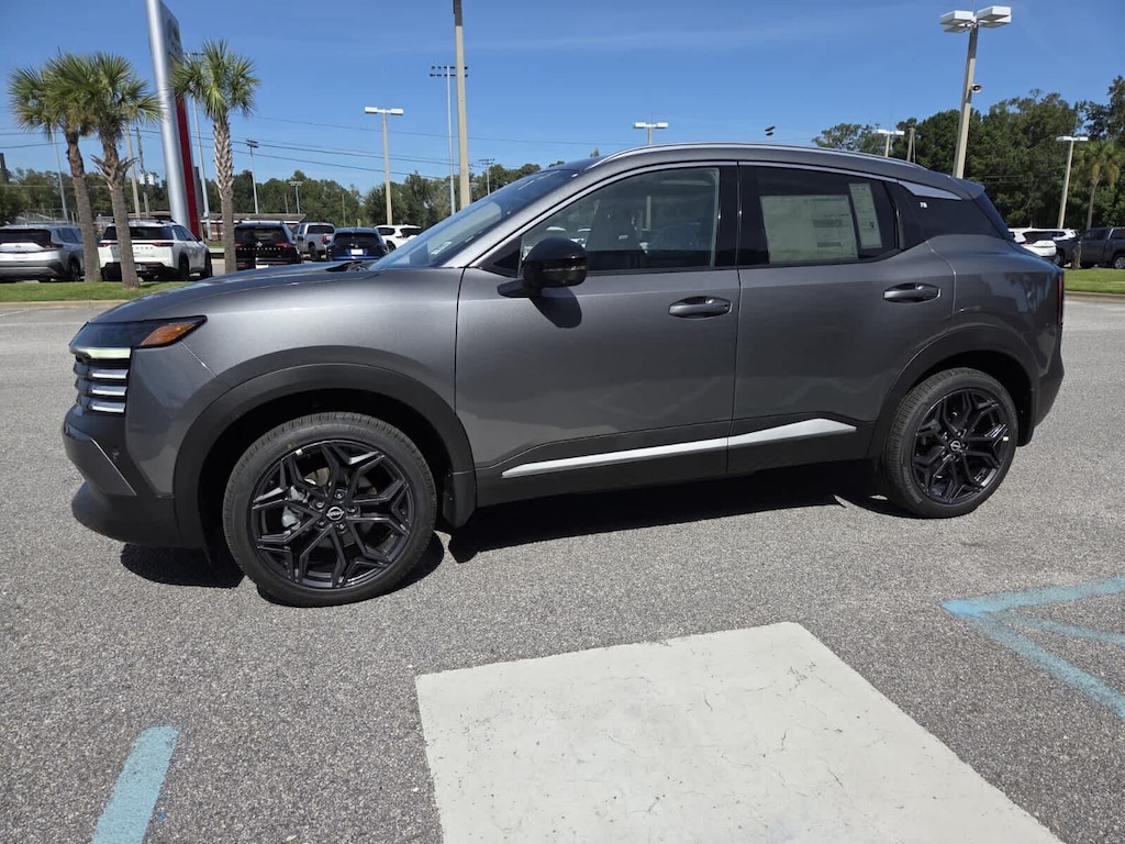 New 2027 Nissan Kicks SR SUV