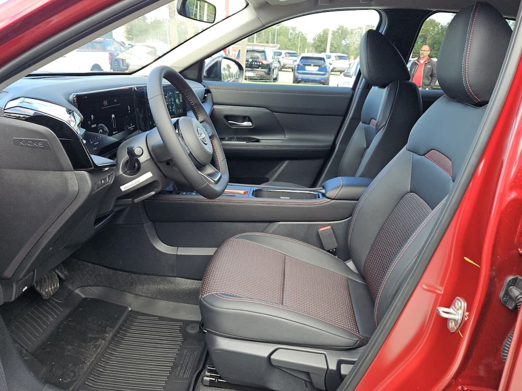 New 2027 Nissan Kicks SR Crossover