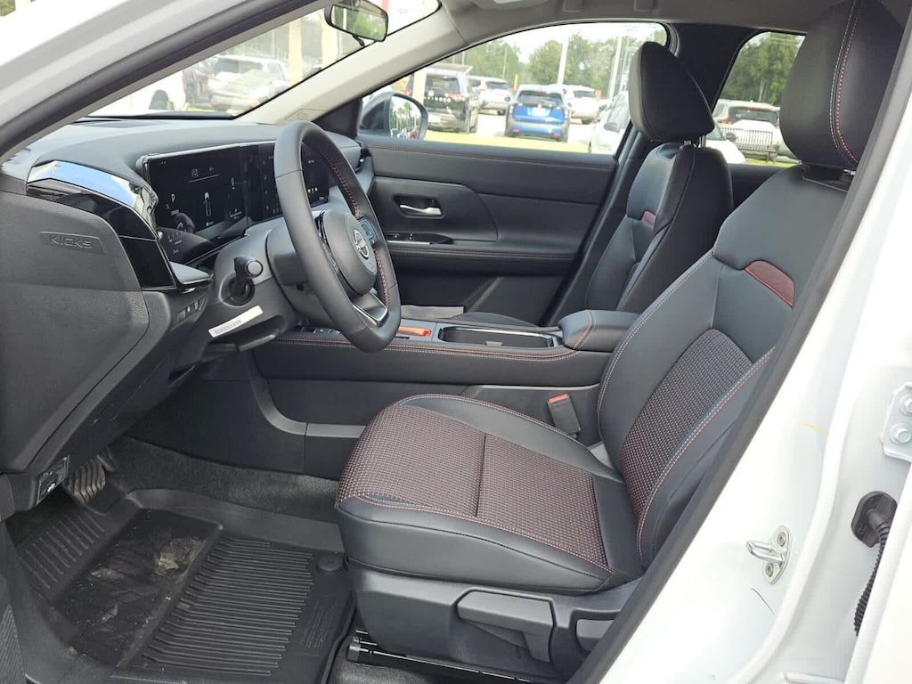 New 2027 Nissan Kicks SR Crossover