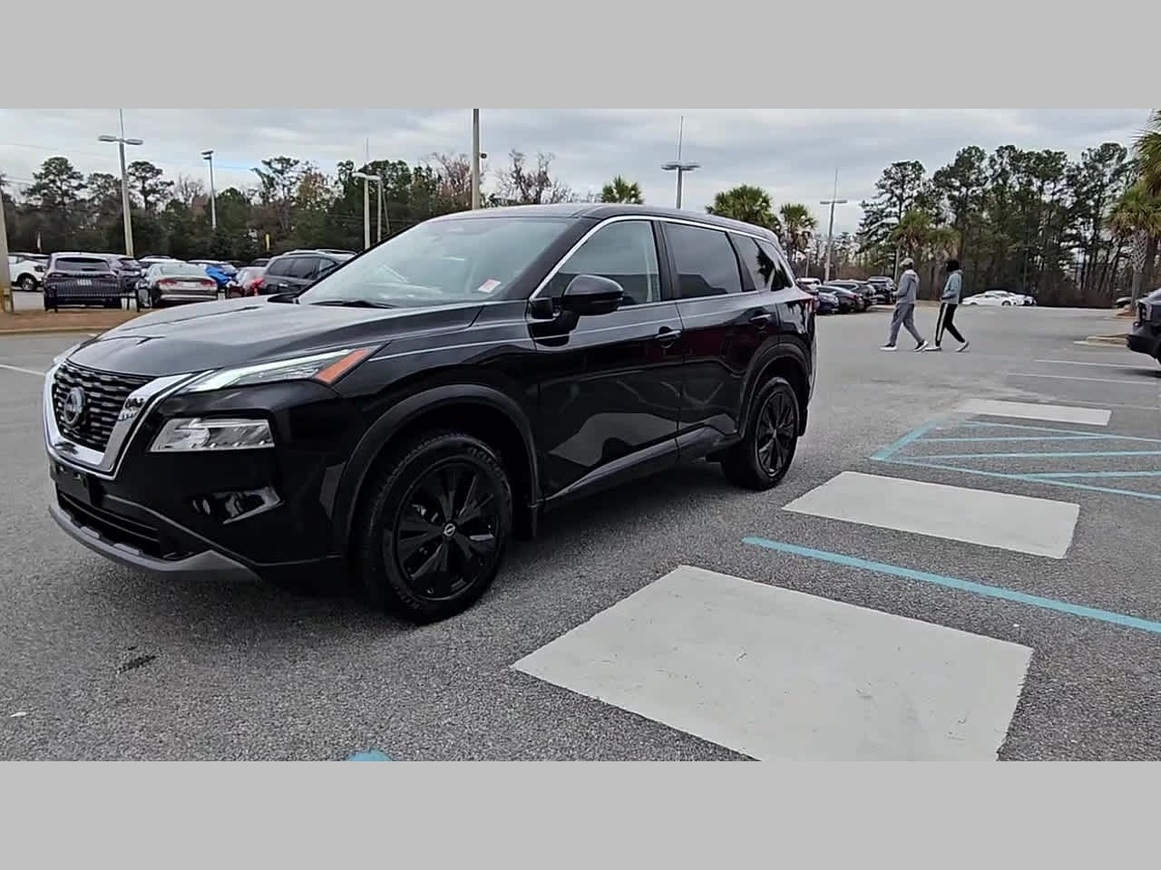 2023 Nissan Rogue SV - Photo 25