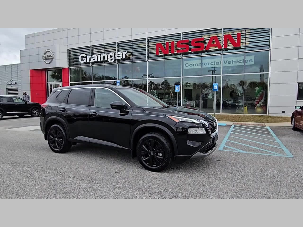 2023 Nissan Rogue SV - Photo 17