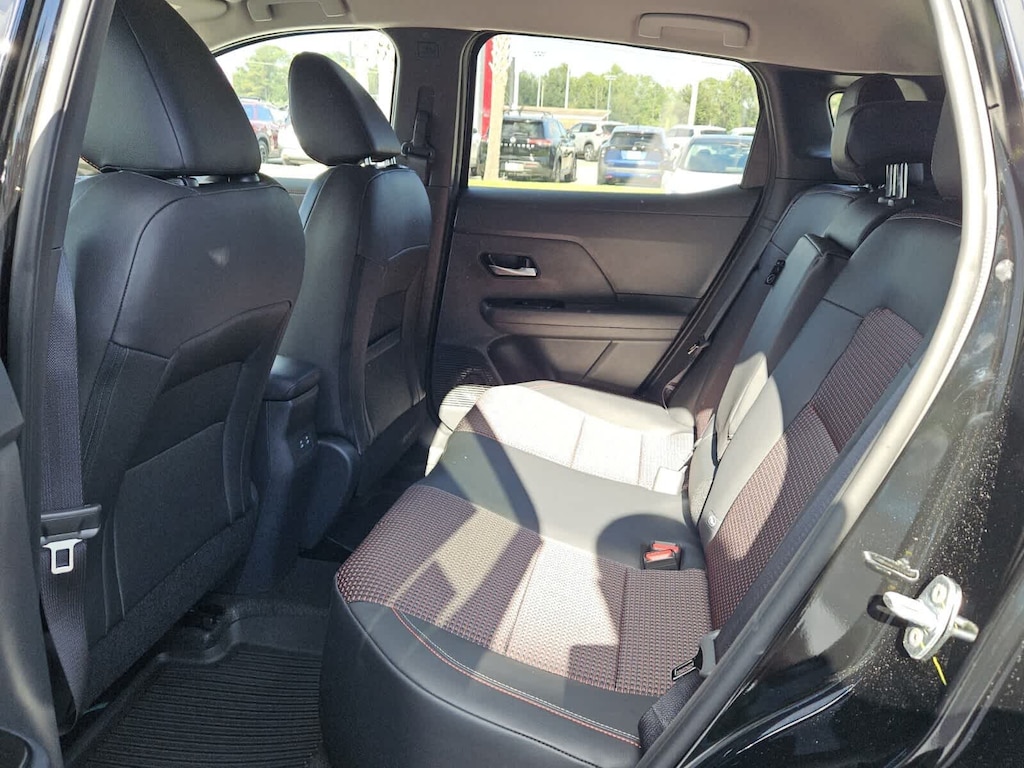 New 2027 Nissan Kicks SR Crossover