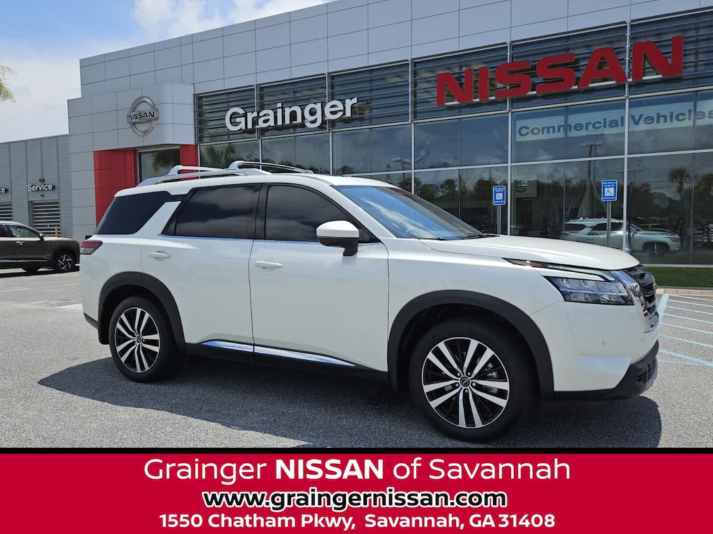 Used 2024 Nissan Pathfinder Platinum SUV