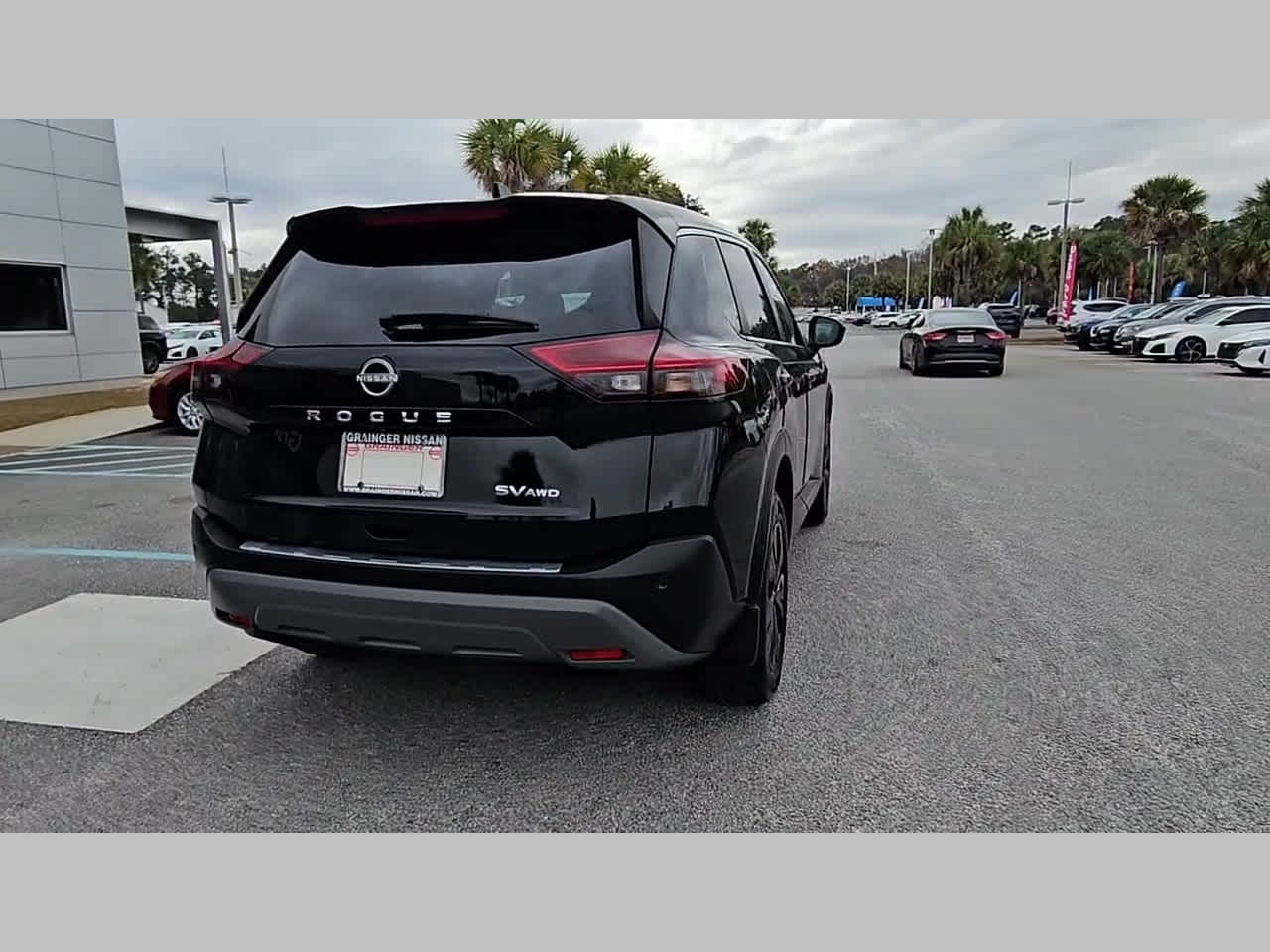 2023 Nissan Rogue SV - Photo 32