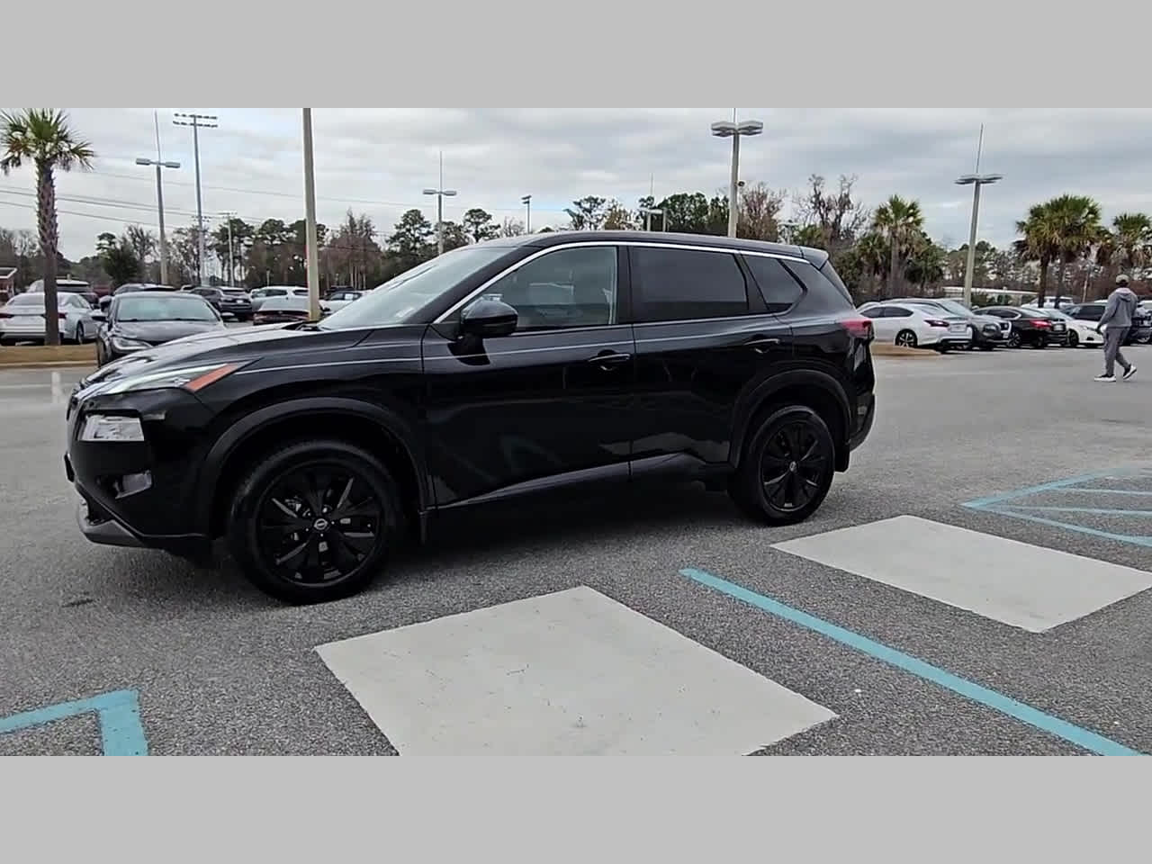 2023 Nissan Rogue SV - Photo 26