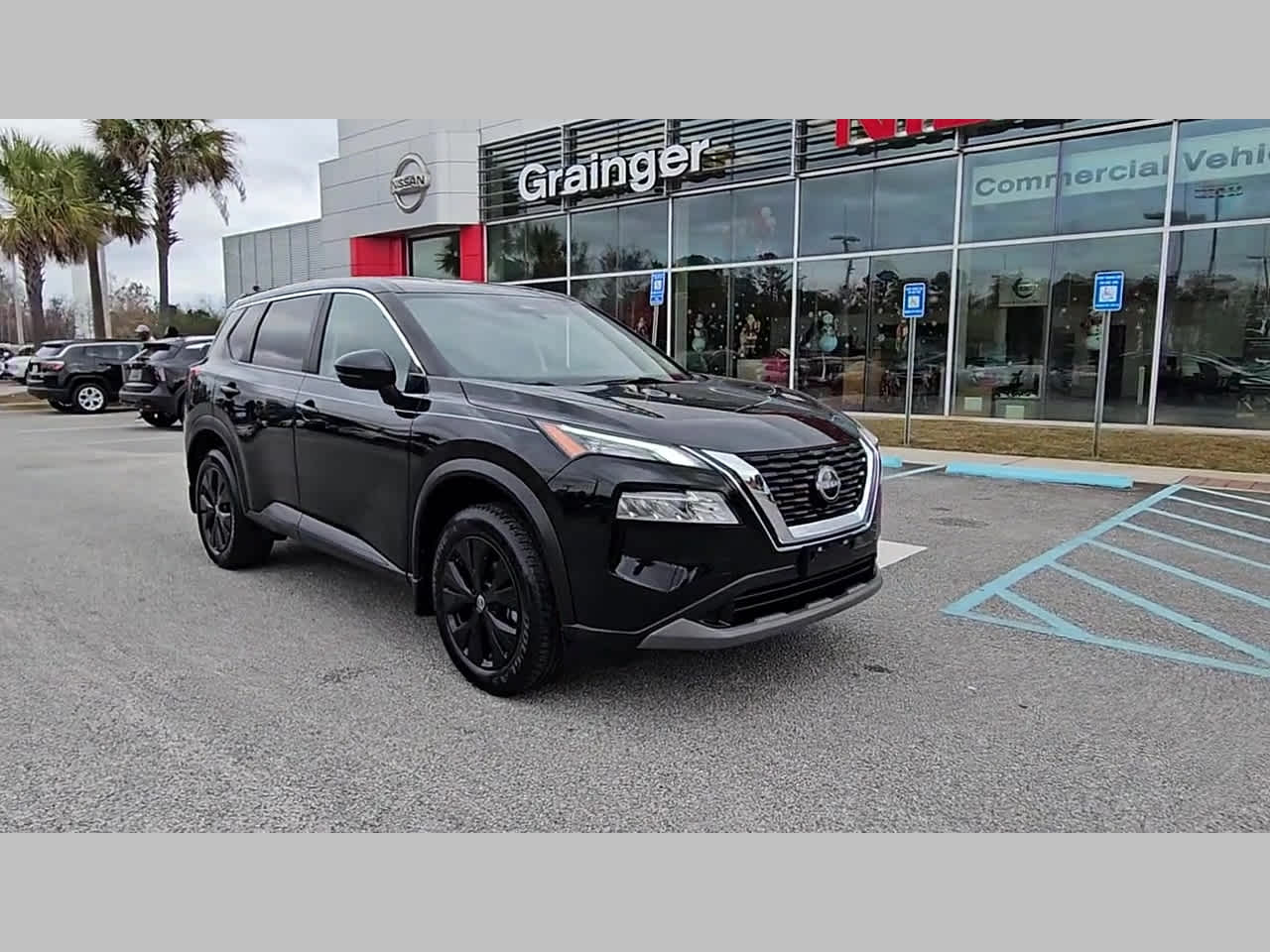 2023 Nissan Rogue SV - Photo 18