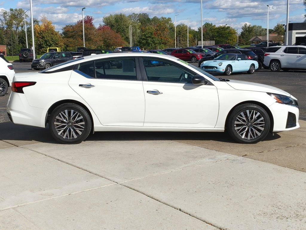Used 2025 Nissan Altima 2.5 SV Sedan