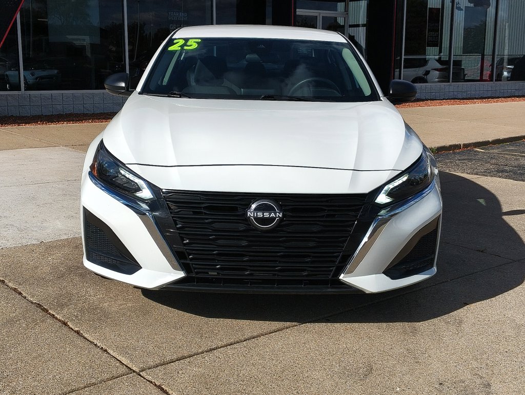 Used 2025 Nissan Altima 2.5 SV Sedan