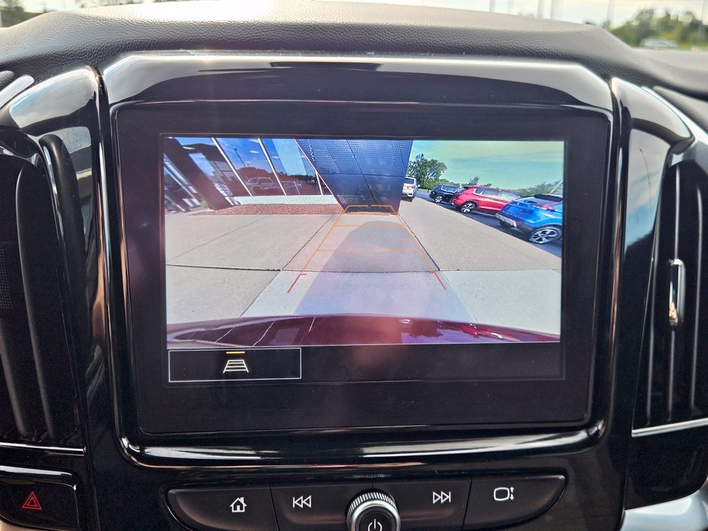 Used 2023 Chevrolet Traverse LT SUV