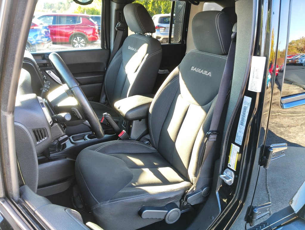 Used 2016 Jeep Wrangler Unlimited Sahara SUV