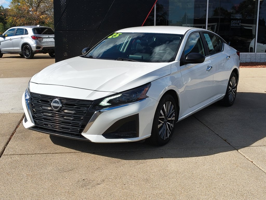 Used 2025 Nissan Altima 2.5 SV Sedan
