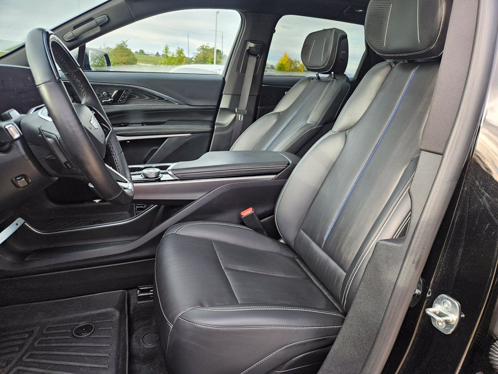 Used 2024 Cadillac Lyriq Luxury SUV