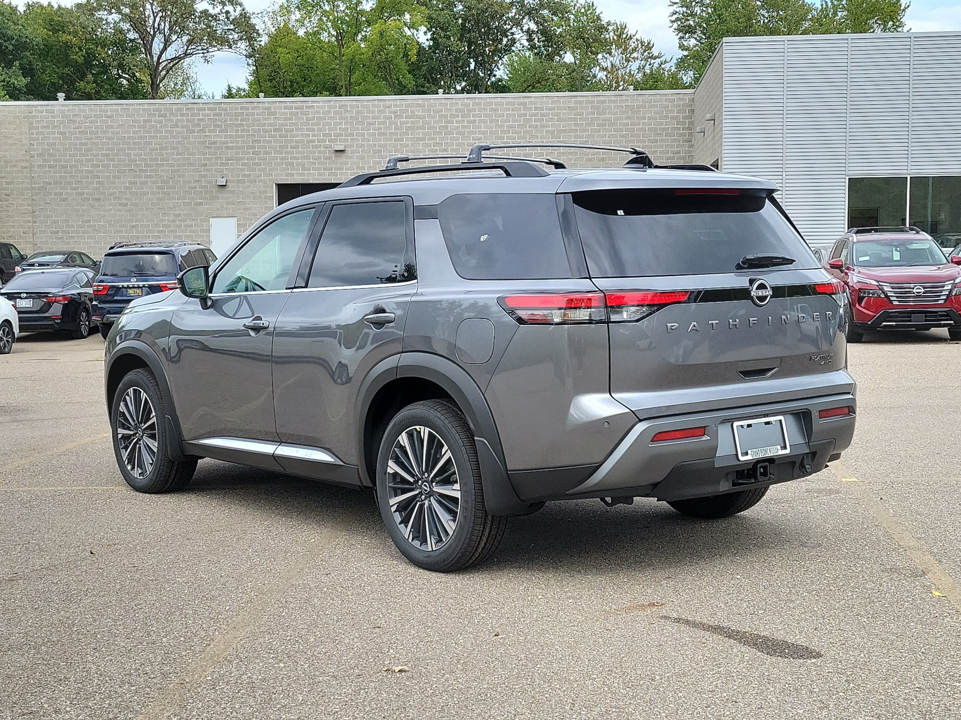 New 2026 Nissan Pathfinder Platinum SUV