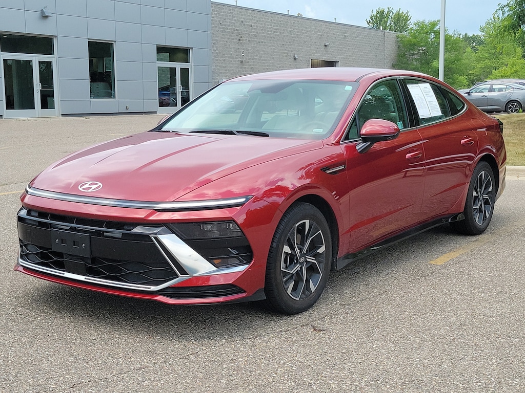 Used 2024 Hyundai Sonata SEL Sedan