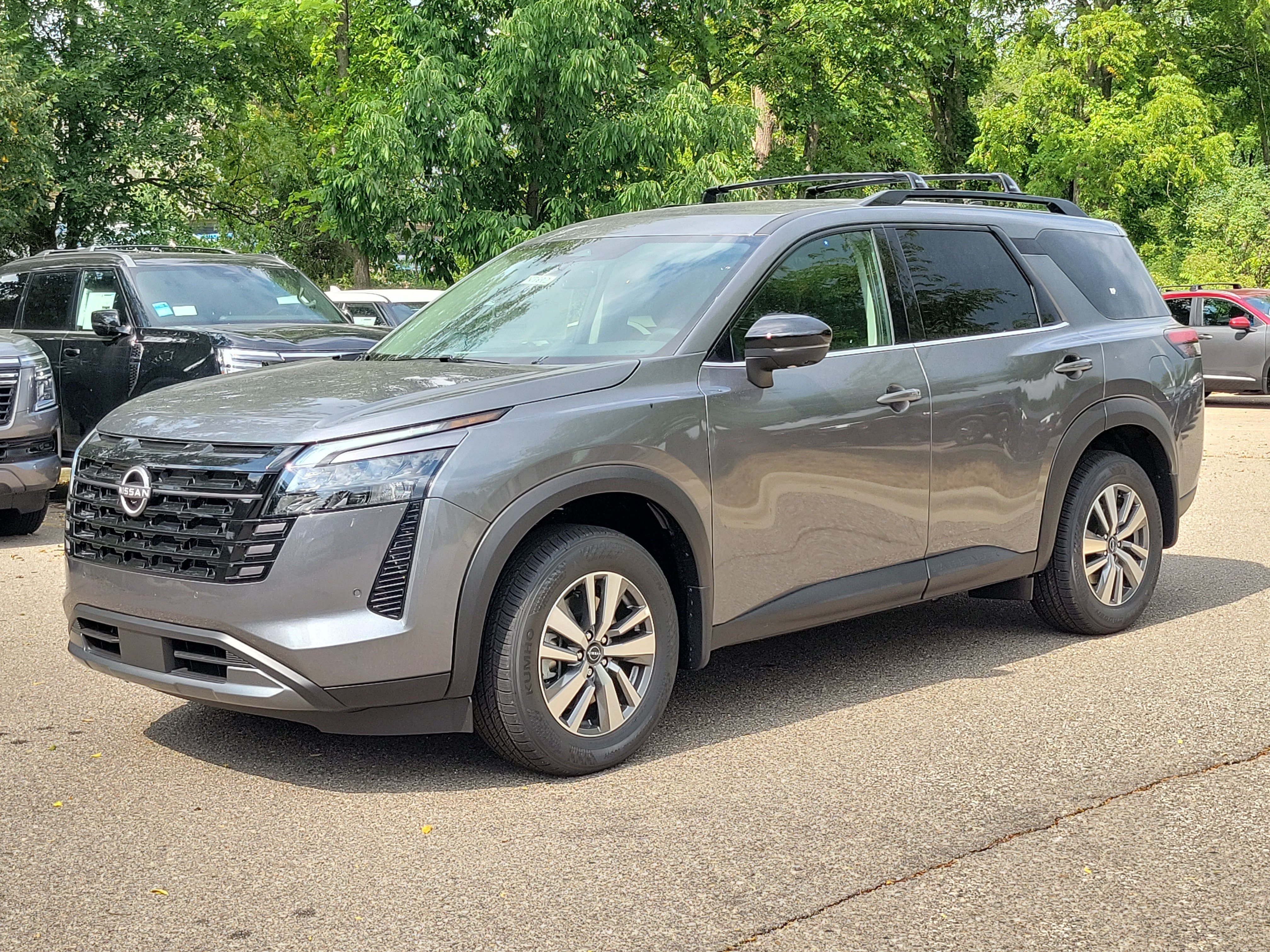 New 2026 Nissan Pathfinder SL SUV