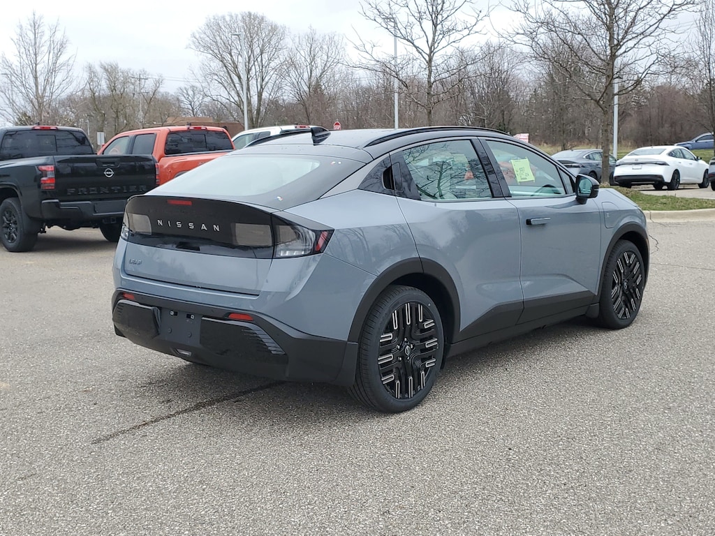 New 2026 Nissan LEAF PLATINUM+ SUV