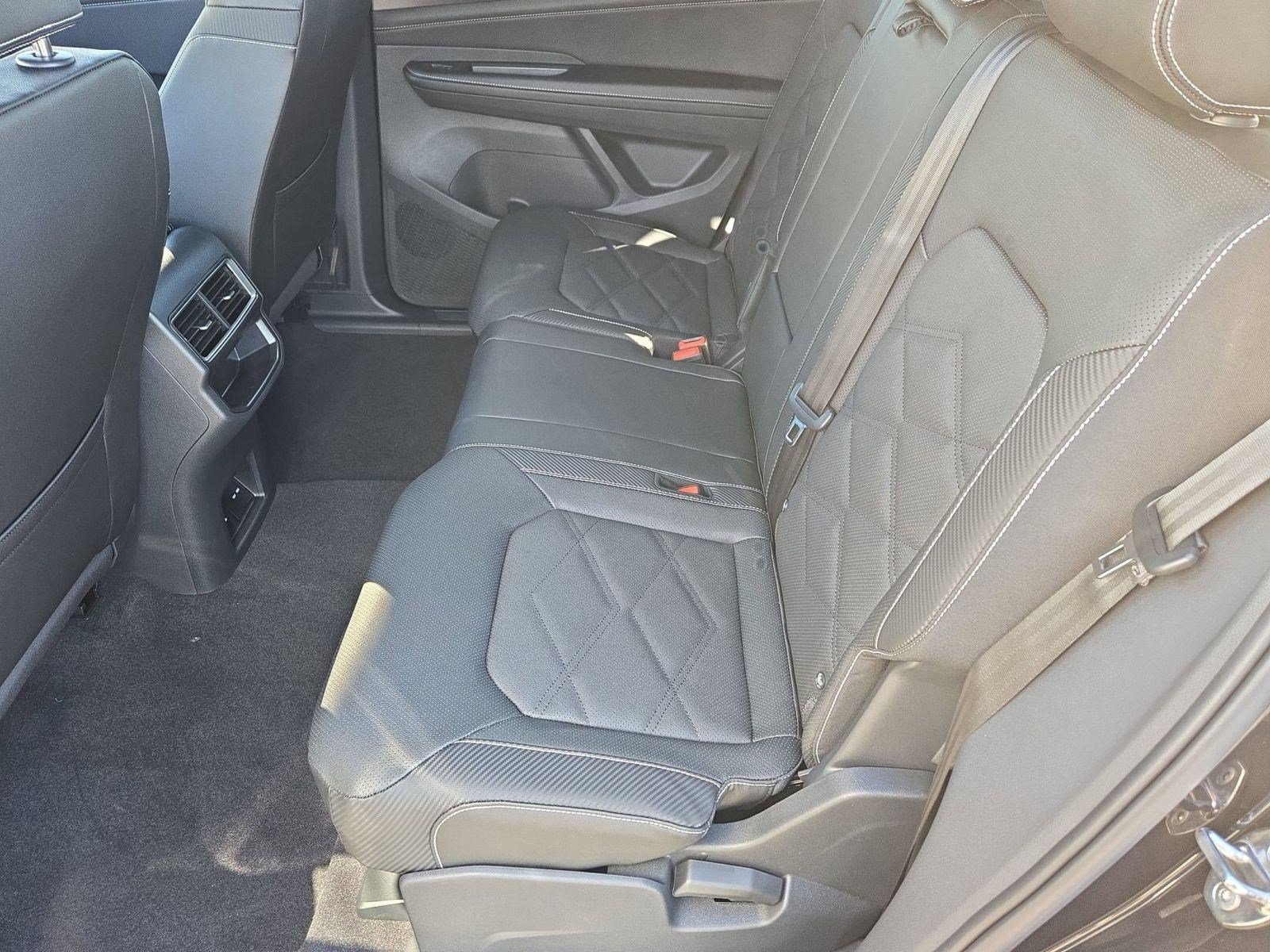 2026 Volkswagen Atlas Cross Sport SE w/Tech - Photo 10