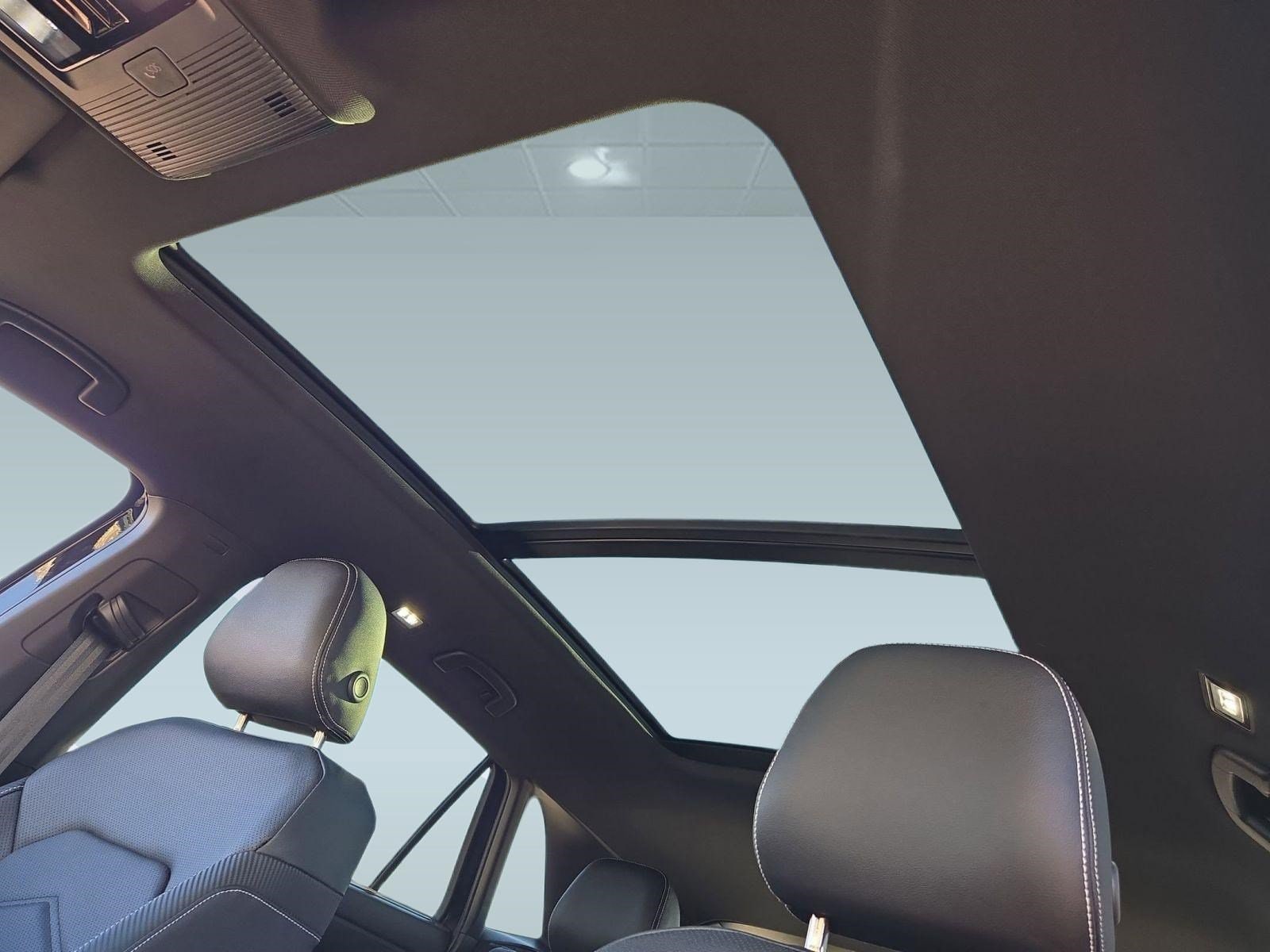 2026 Volkswagen Atlas Cross Sport SE w/Tech - Photo 11