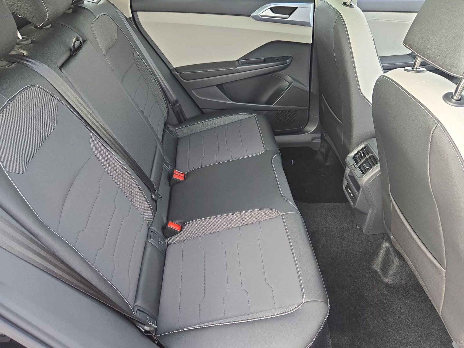 2026 Volkswagen Taos SE - Photo 24