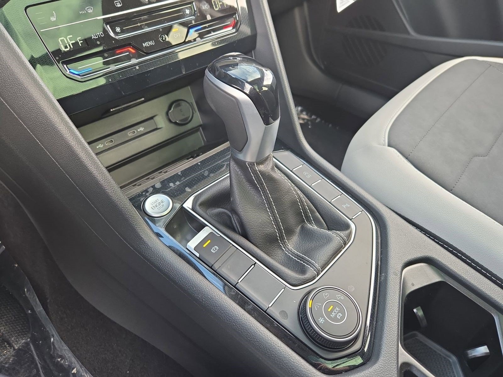 2026 Volkswagen Taos SE - Photo 16