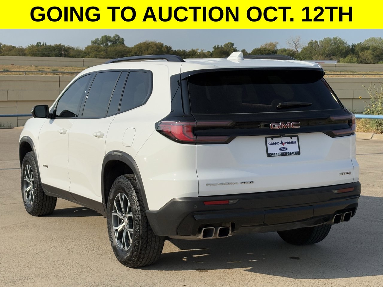 Used 2024 GMC Acadia AT4 SUV