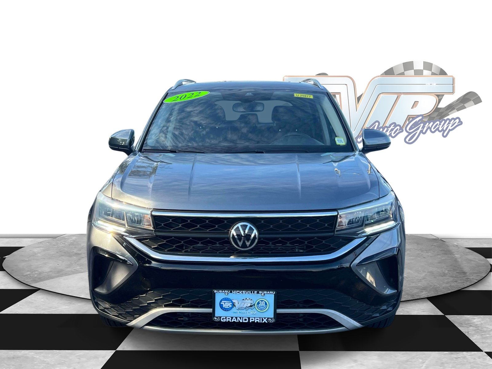 Used 2022 Volkswagen Taos SE with VIN 3VVLX7B21NM003494 for sale in Hicksville, NY