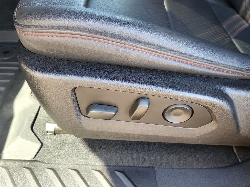2023 GMC Canyon AT4X - Photo 8