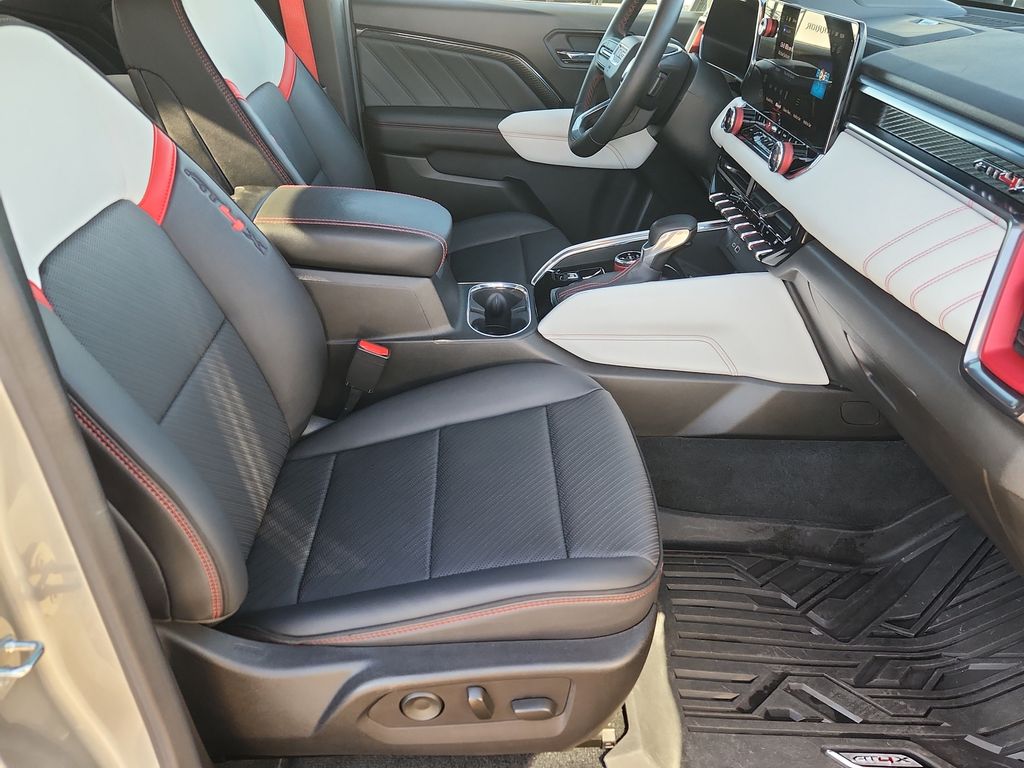 2023 GMC Canyon AT4X - Photo 16